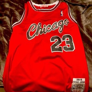 1984-85 Michael Jordan jersey